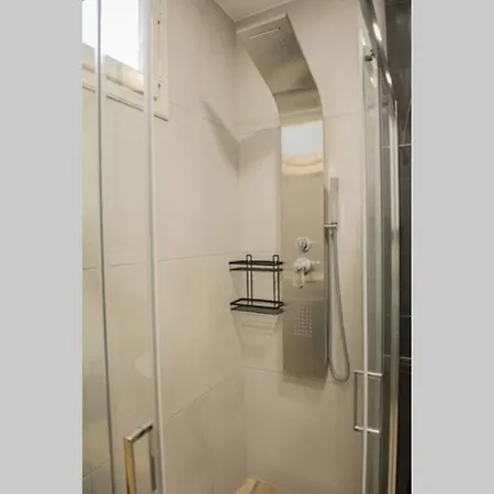 Elegant Apartment In The Heart Of Heraklion Exterior photo