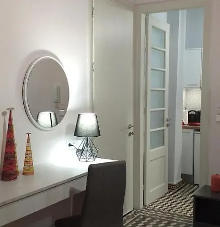 Elegant Apartment In The Heart Of Heraklion Exterior photo